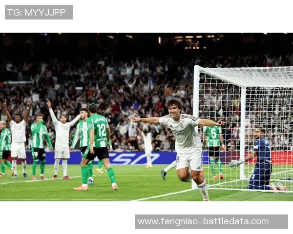 西甲激战：曼联狂胜皇马5-1神奇扑救引发全场热议与转会传闻